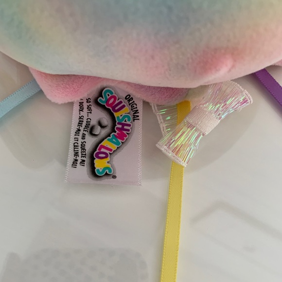 Janet Jellyfish Squishmallow 5” Valentine edition - Picture 5 of 5